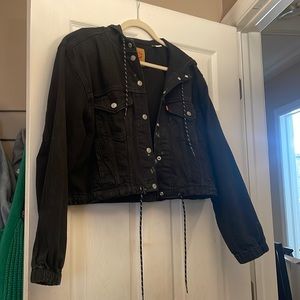 Hooded Levi’s denim jacket